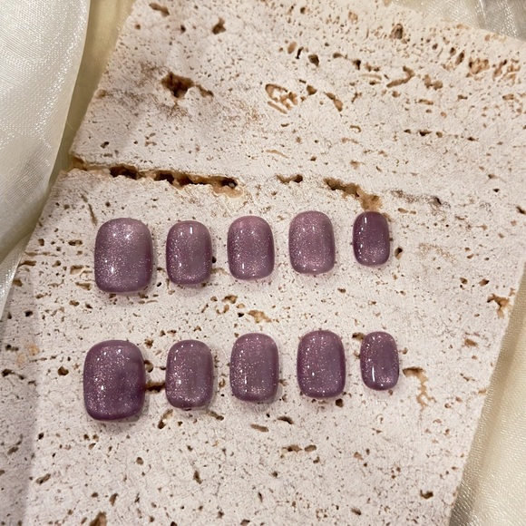 Lavender Stardust Set/Handmade Oval Cat Eye Press on Nails - Picture 1 of 2